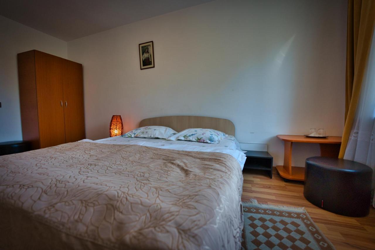 Vila Victoria Râmnicu Vâlcea Екстериор снимка