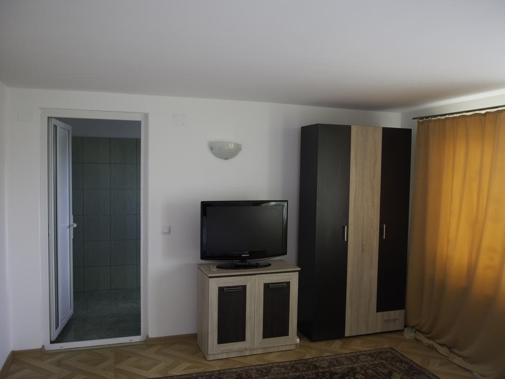 Vila Victoria Râmnicu Vâlcea Екстериор снимка